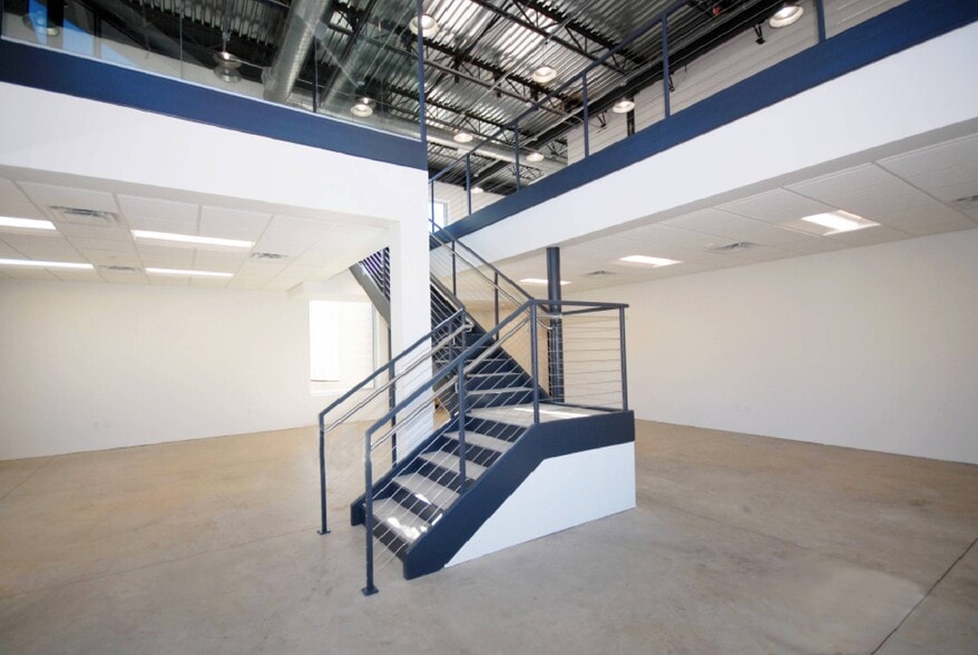 More Photos Of 4245 Marsh Ridge Rd, Carrollton Loft Creative Space For Sale