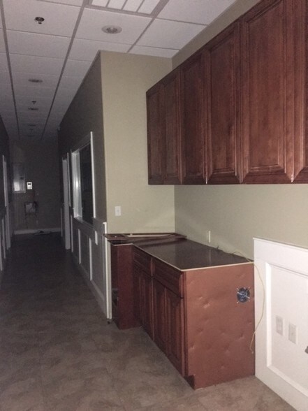 More Photos Of 1307 Green Forest Ct, Winter Garden Warehouse For Lease