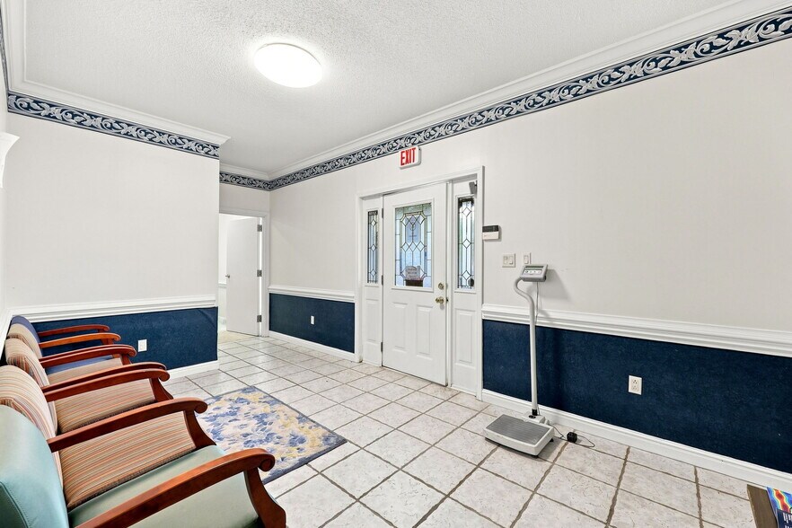 More Photos Of 1708 S Mebane St, Burlington Office For Sale