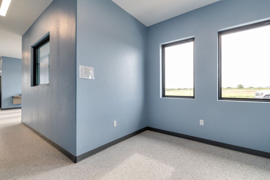 More Photos Of 3305 NW 192nd St, Edmond Healthcare For Sale