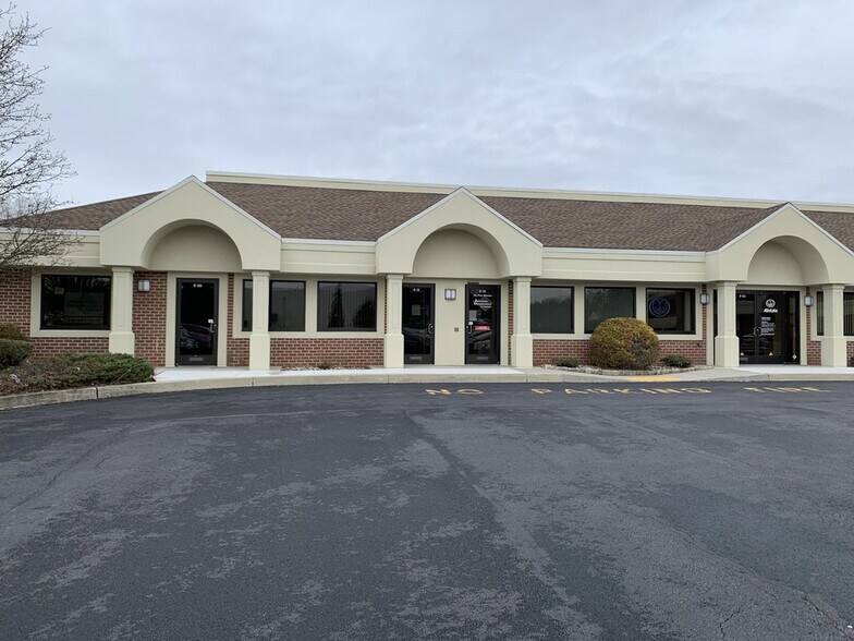Primary Photo Of 2211 Quarry Dr, West Lawn Medical For Lease