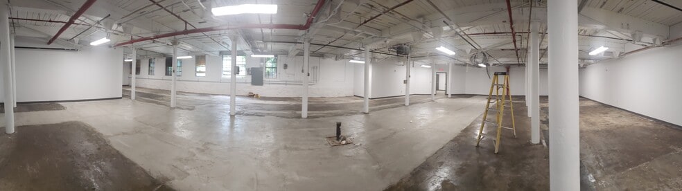More Photos Of 28 Draper Ln, Canton Manufacturing For Lease