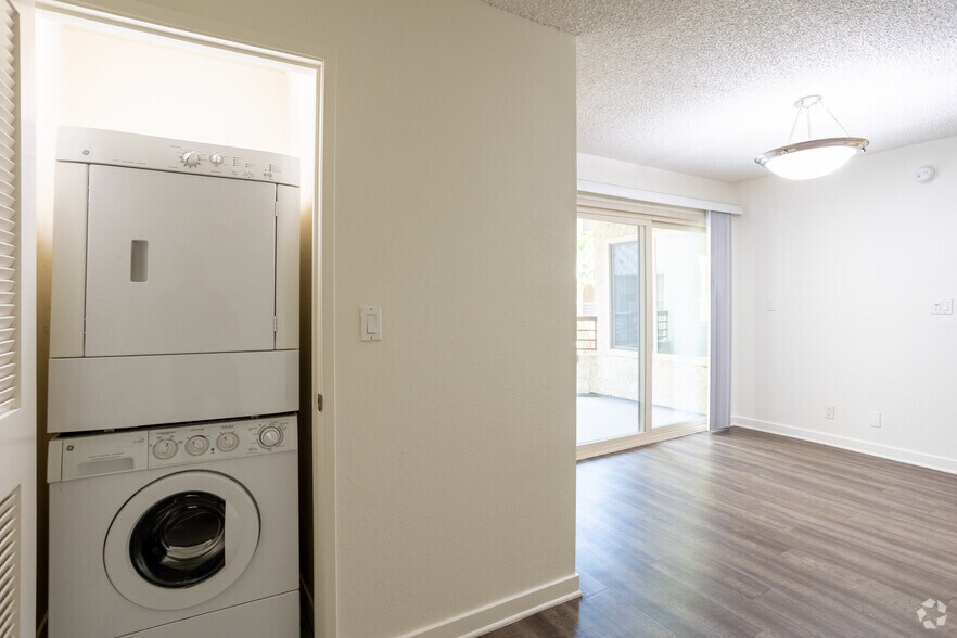 More Photos Of 7230 Franklin Ave, Los Angeles Apartments For Sale