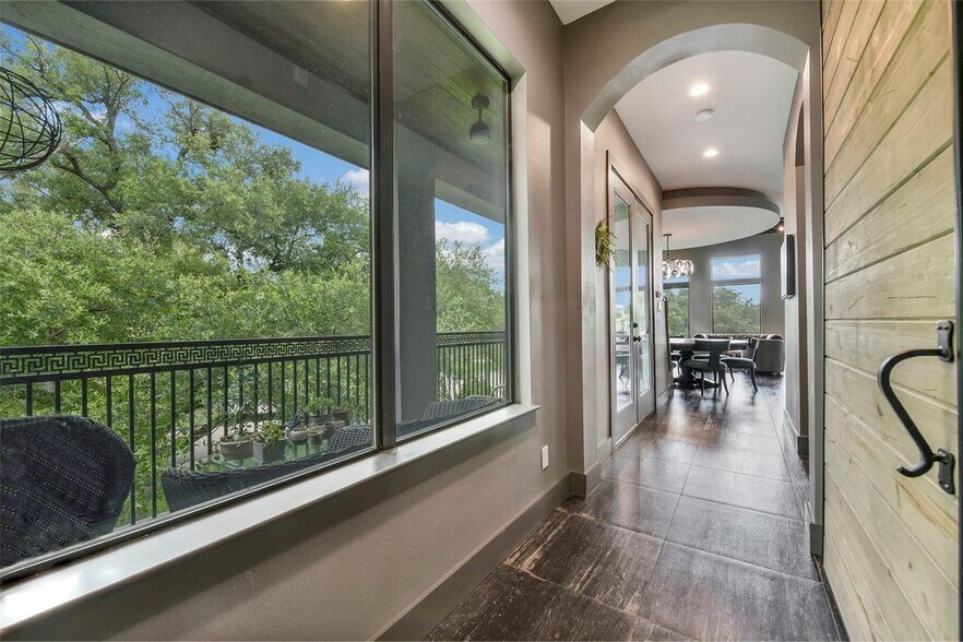 More Photos Of 316 Morningside Dr, Friendswood Loft Creative Space For Sale