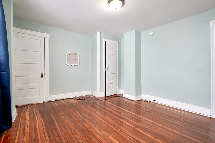 More Photos Of 16-18 Sudbrook Ln, Pikesville Office Residential For Sale