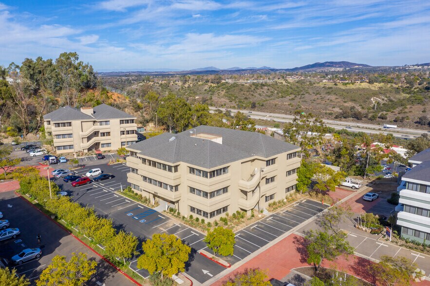 More Photos Of 3665 Ruffin Rd, San Diego Unknown For Lease
