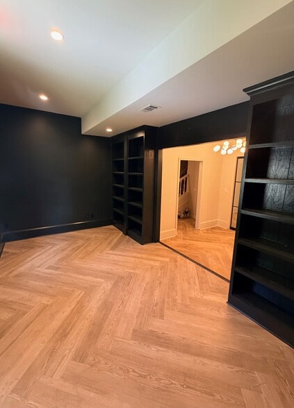 More Photos Of 24-26 Milton Ave, Alpharetta Storefront Retail Office For Lease