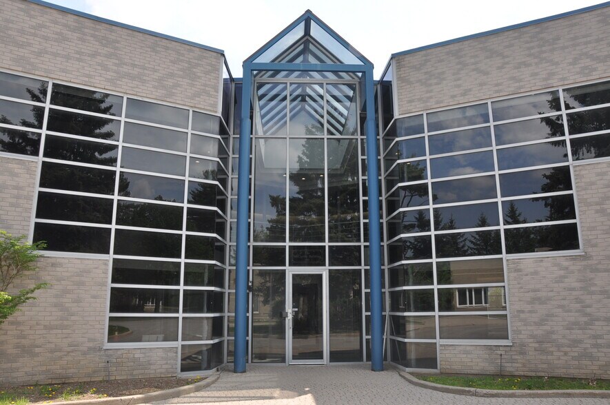 Primary Photo Of 17 Auriga Dr, Ottawa Office For Lease