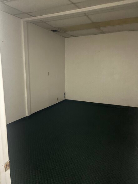 More Photos Of 5909 Camden St, Oakland Daycare Center For Sale