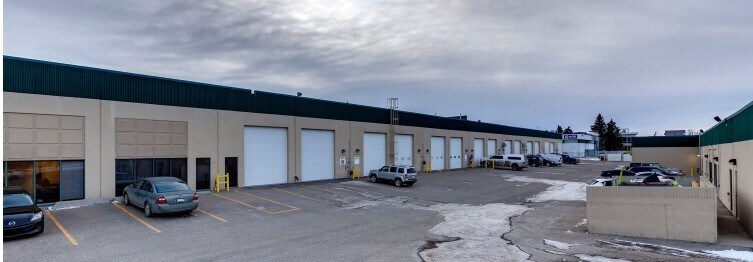 More Photos Of 3950 12th St NE, Calgary Unknown For Lease