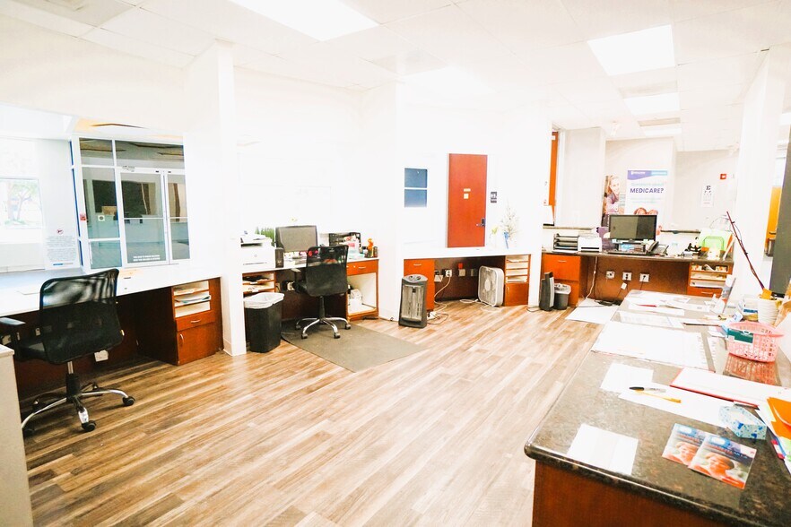 More Photos Of 4825 Almeda Rd, Houston Medical For Lease