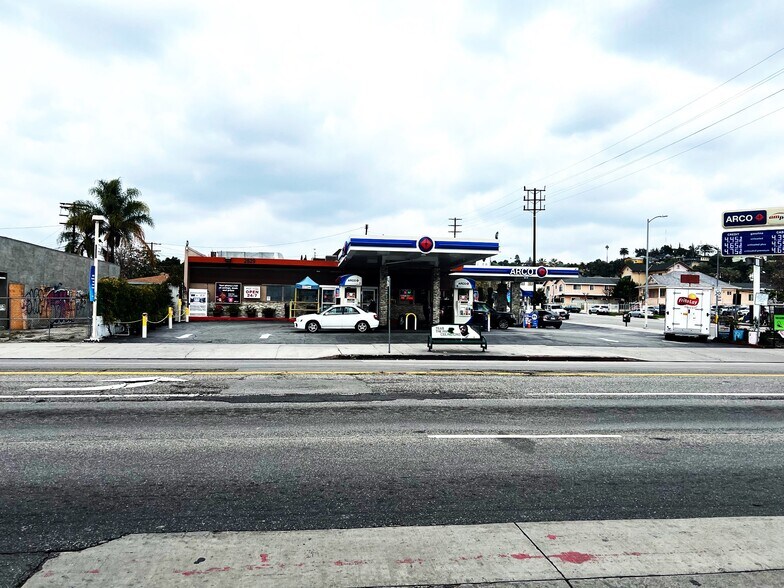 More Photos Of 2829 N Broadway, Los Angeles Service Station For Sale