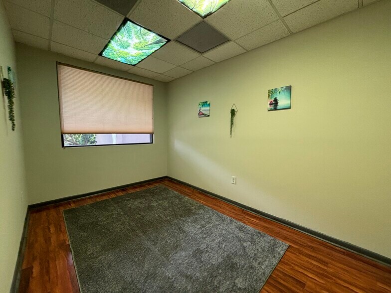 More Photos Of 1750 W Broadway, Oviedo Office For Lease