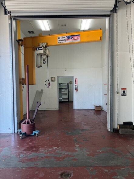 More Photos Of 2509 Eslava Creek Pky, Mobile Warehouse For Lease