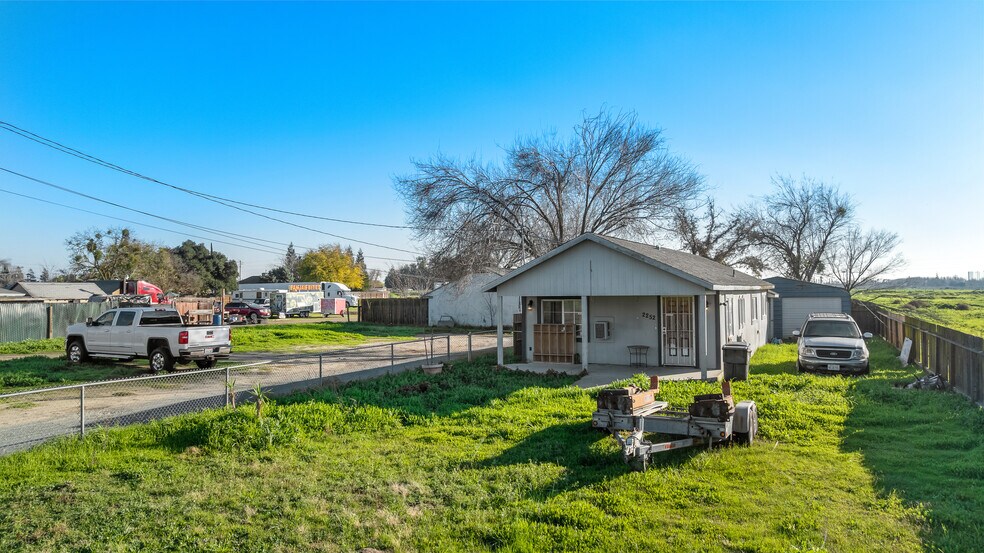 More Photos Of 2256 W Yosemite Ave, Manteca Specialty For Sale