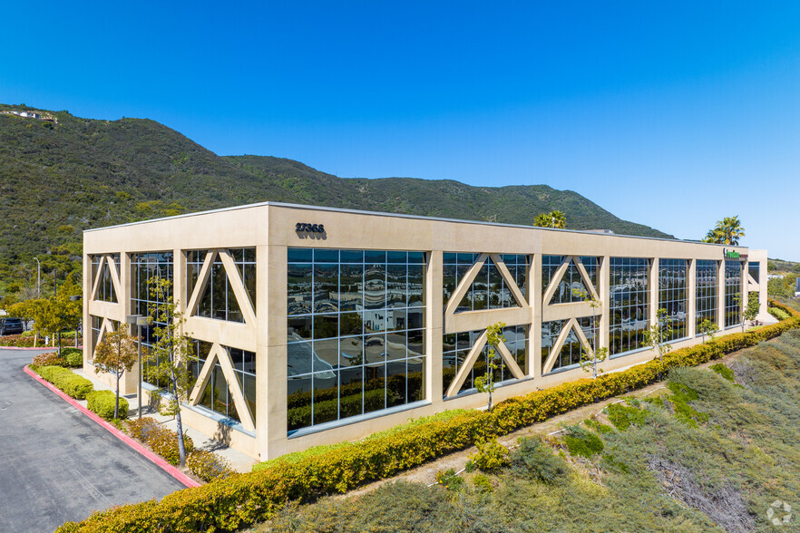 Primary Photo Of 27368 Via Industria, Temecula Office For Lease