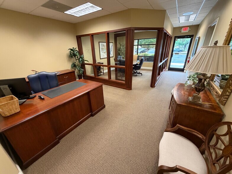 More Photos Of 1008 Hutton Ln, High Point Office For Sale