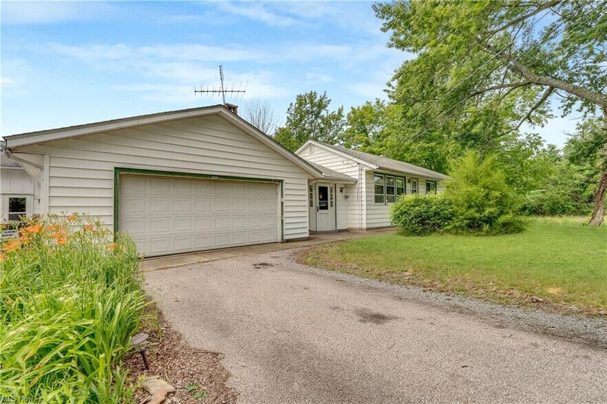 More Photos Of 16107 Moseley Rd, Madison Industrial For Sale