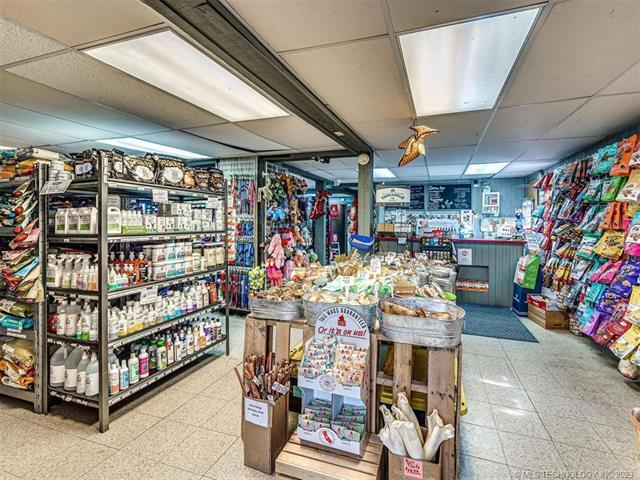 More Photos Of 708 W Britton Rd, Oklahoma City Freestanding For Sale