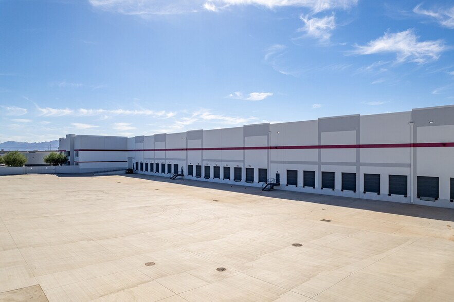 More Photos Of 2550 S 51st Ave, Phoenix Warehouse For Lease