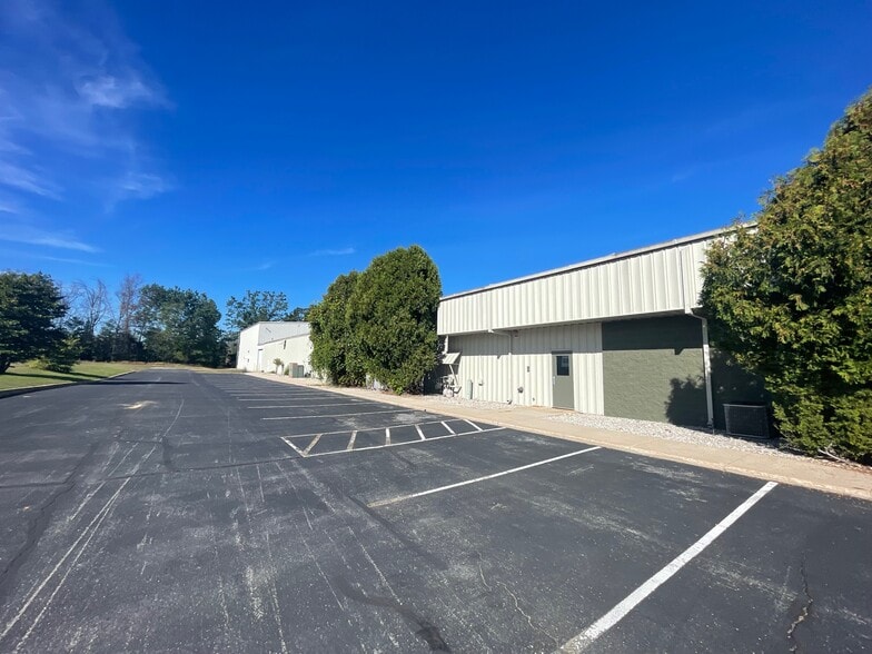 More Photos Of 2291 Traversefield Dr, Traverse City Manufacturing For Lease