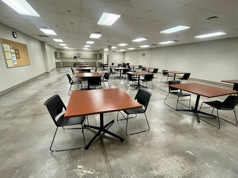 More Photos Of 2336 US-183, Cuero Warehouse For Sale