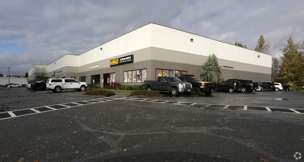 More Photos Of 14811 NE Airport Way, Portland Warehouse For Lease