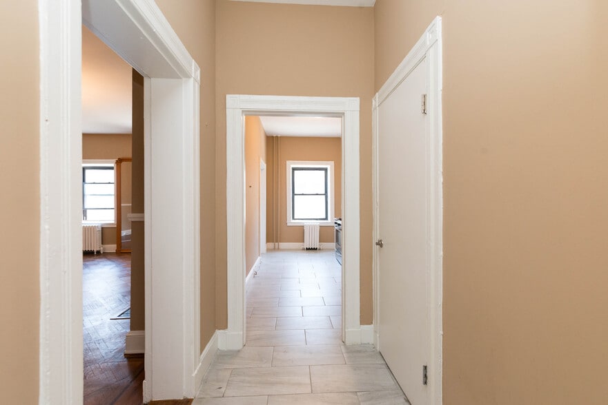 More Photos Of 18 W Franklin St, Baltimore Office Residential For Sale