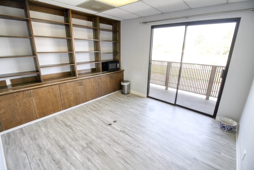 More Photos Of 735 E Ohio Ave, Escondido Medical For Lease