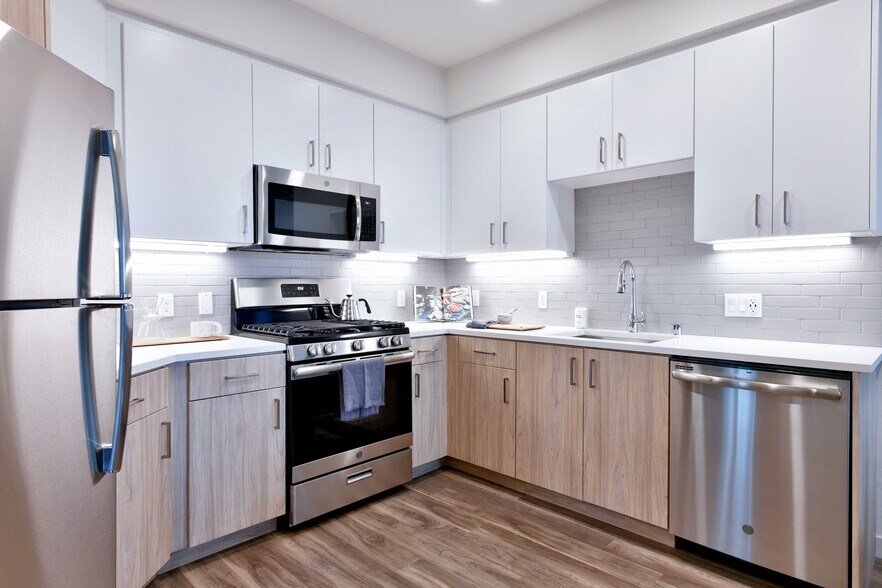 More Photos Of 3093 Broadway, Oakland Apartments For Lease