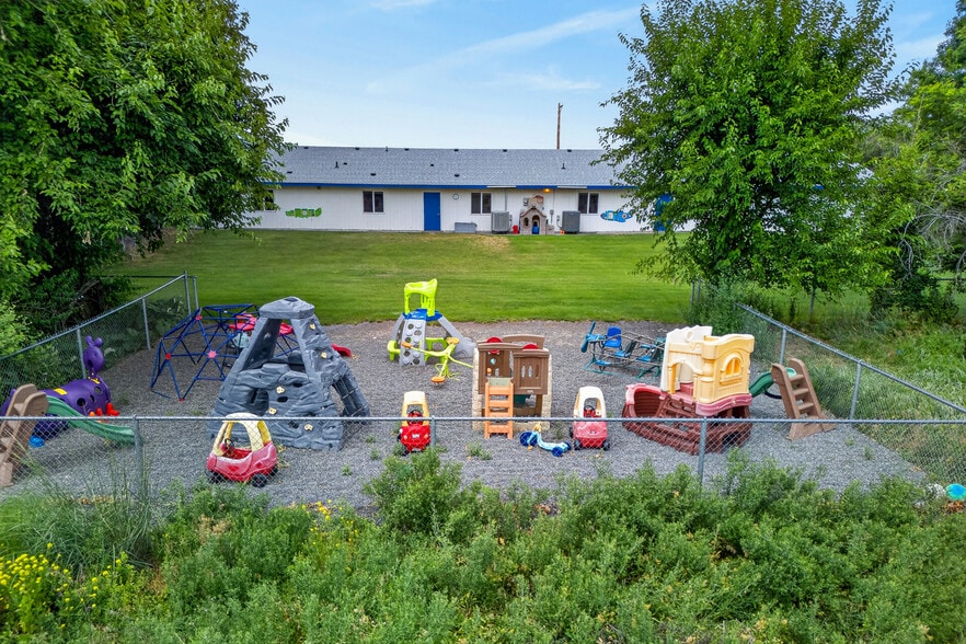 More Photos Of 1706 Bronco Ln, Richland Daycare Center For Sale