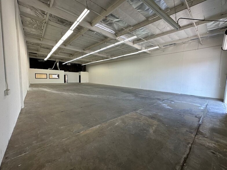 More Photos Of 1308-1316 W 9th St, Upland Warehouse For Lease