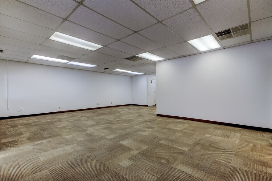 More Photos Of 4326 Park Blvd, Pinellas Park Office For Lease