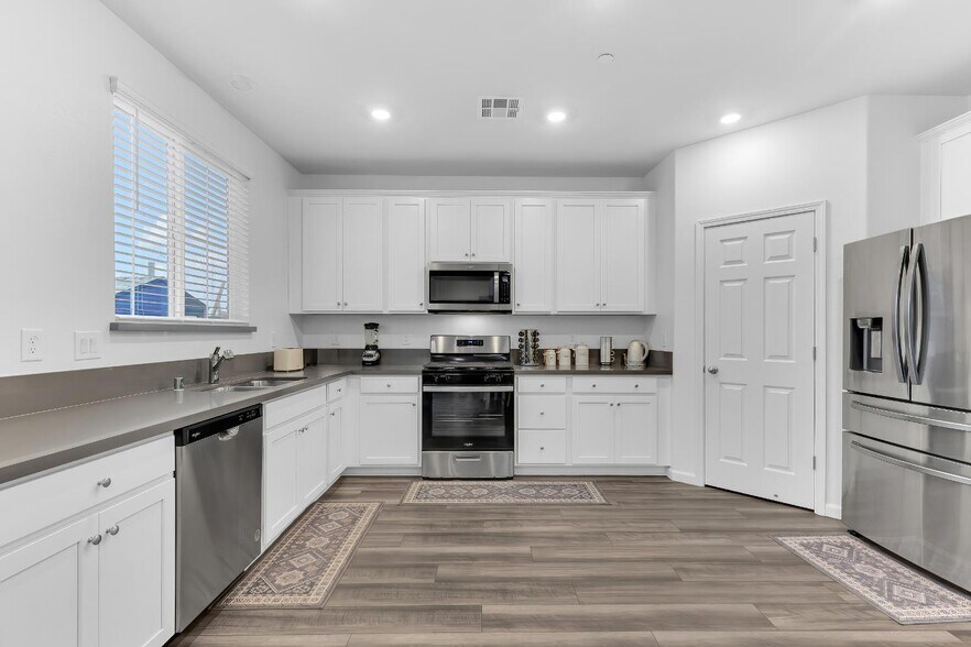 More Photos Of 3600 Pride Way, Stockton Multifamily For Sale