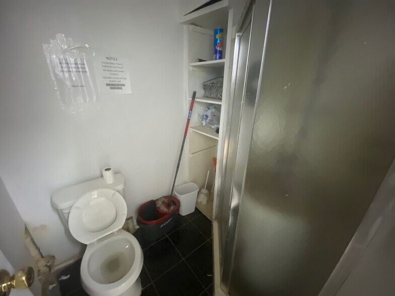 More Photos Of 264 41st St, Brooklyn Warehouse For Lease