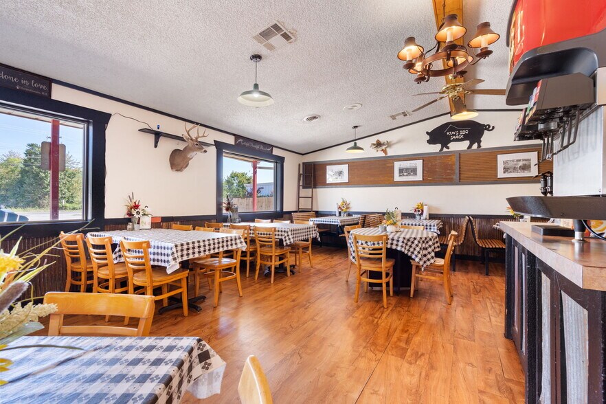 More Photos Of 7930 E State Highway 76, Kirbyville Specialty For Sale