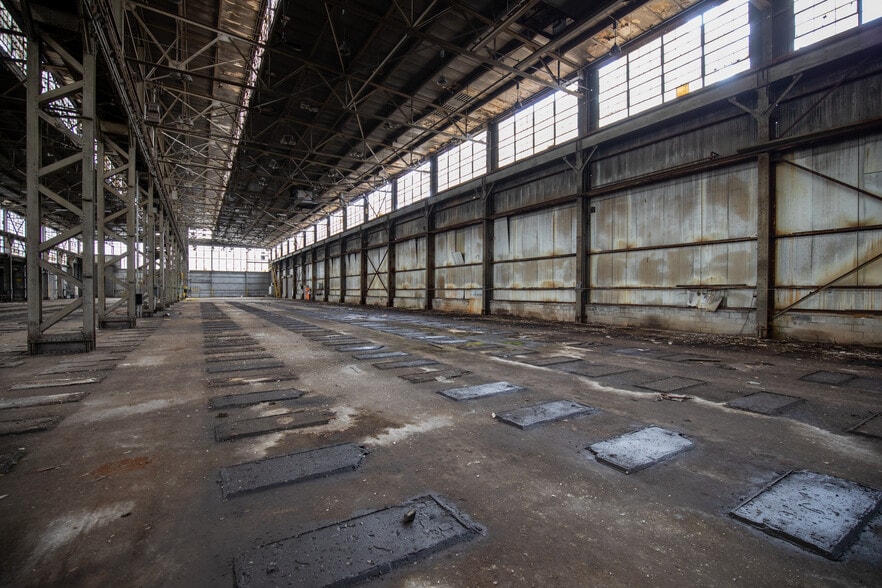 More Photos Of 2800 E Dunes Hwy, Gary Warehouse For Lease