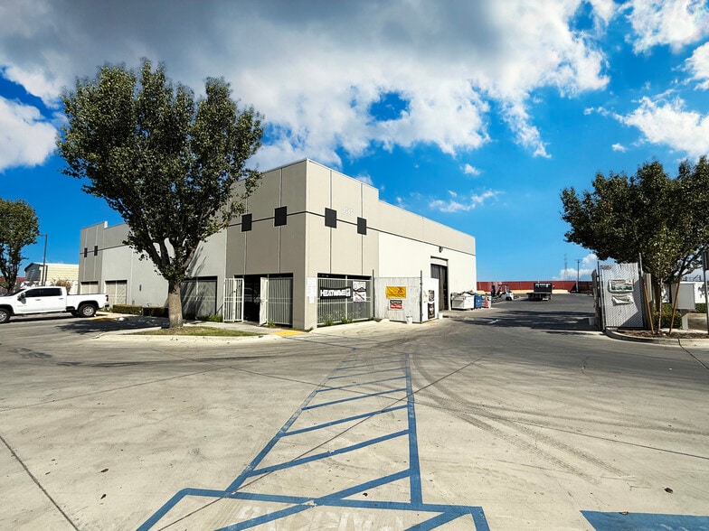 More Photos Of 3441 Landco Dr, Bakersfield Unknown For Lease