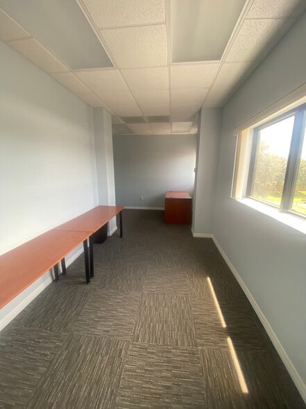 More Photos Of 15506 County Line Rd, Spring Hill Daycare Center For Lease