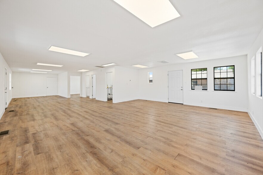 More Photos Of 5295 Sun Valley Boulevard, Sun Valley Medical For Sale