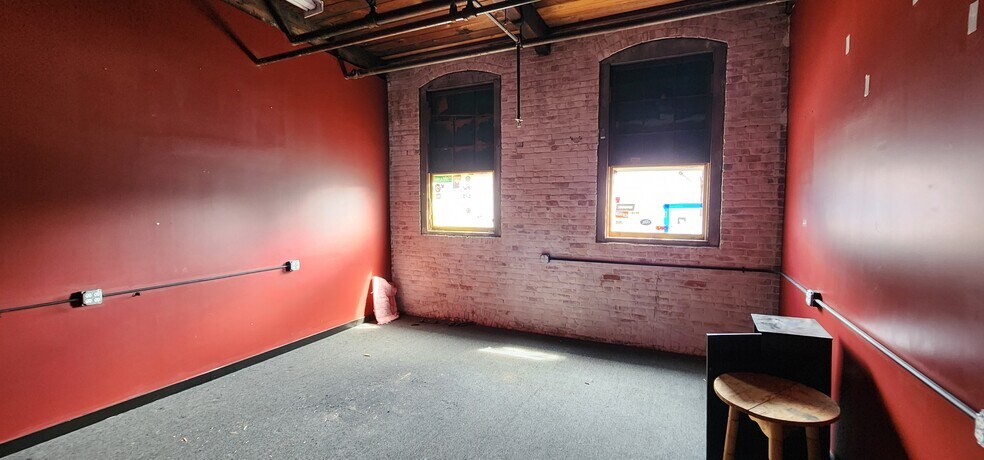More Photos Of 1669 Thomaston Ave, Waterbury Manufacturing For Lease