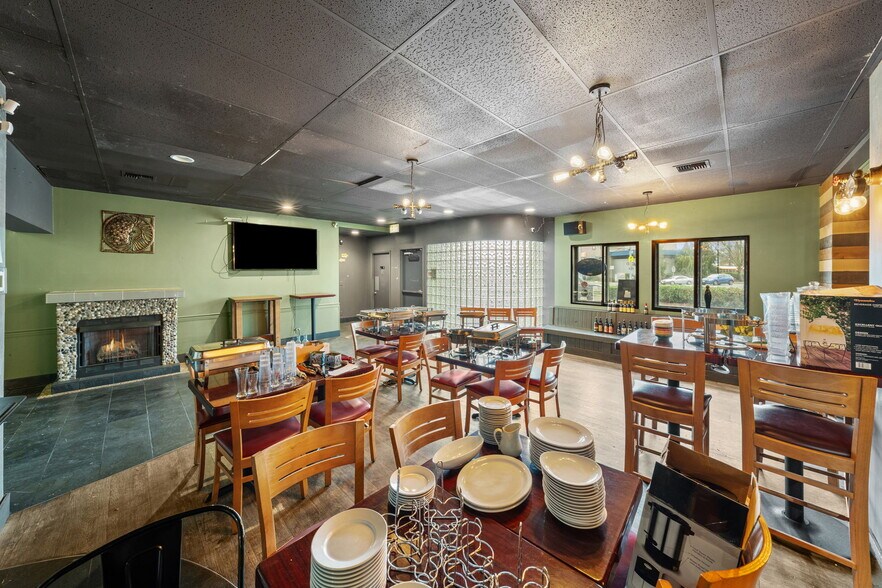 More Photos Of 351 Park Ave N, Renton General Retail For Sale