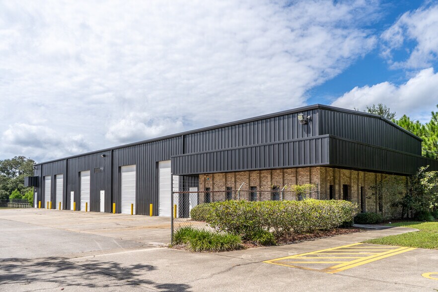 More Photos Of 10875 Old Dixie Hwy, Ponte Vedra Warehouse For Lease