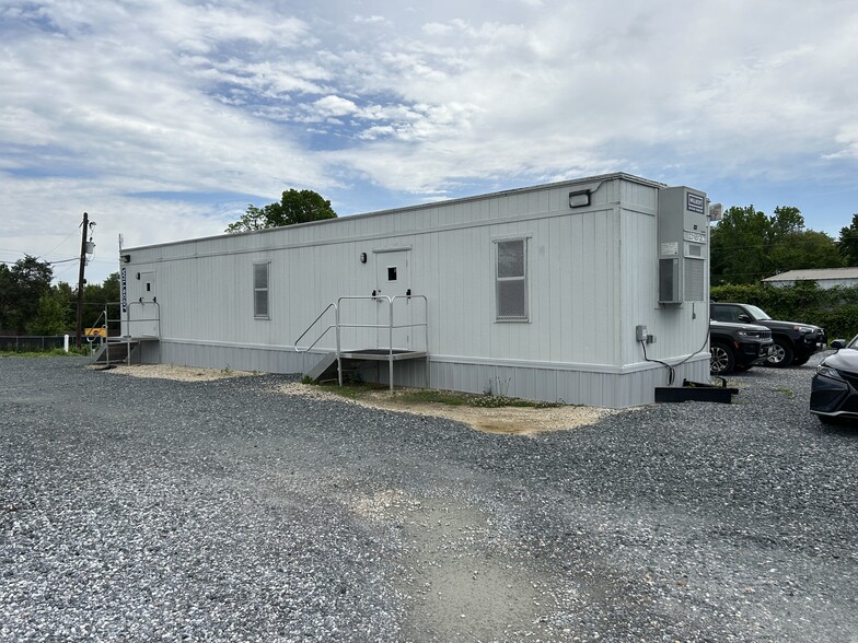 Primary Photo Of 9007 Dower House Rd, Upper Marlboro Industrial For Lease