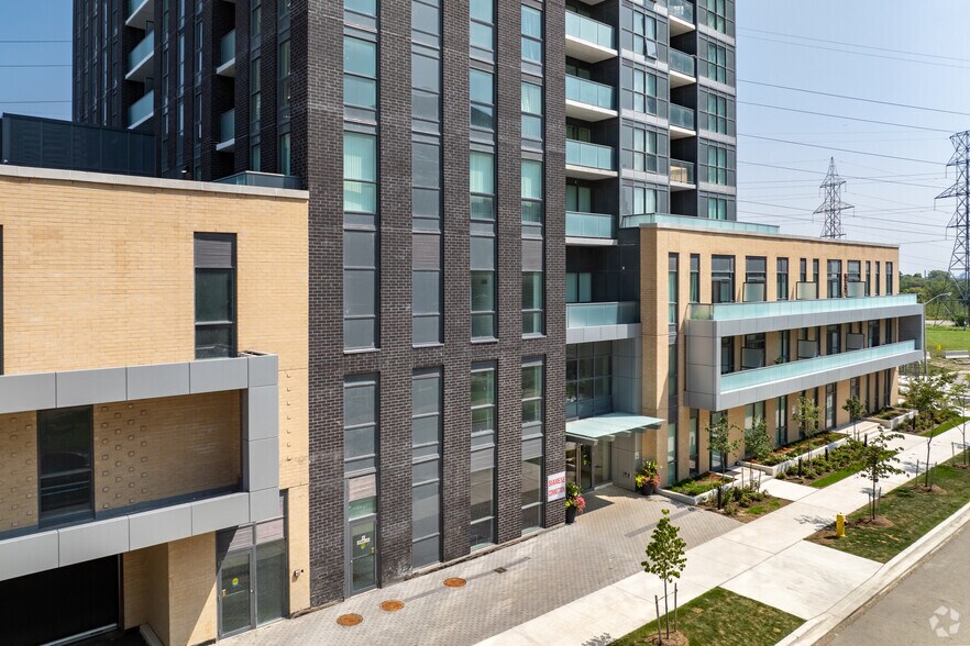 More Photos Of 5 Zappacosta Dr, Toronto Apartments For Lease
