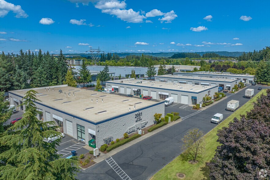 More Photos Of 2056 NE Aloclek Dr, Hillsboro Warehouse For Lease