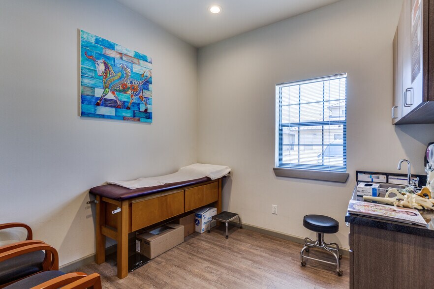 More Photos Of 2122 Babcock Rd, San Antonio Medical For Sale