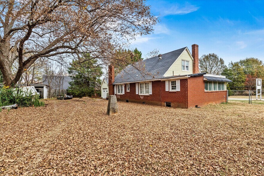 More Photos Of 1190 S NC 16 Business Hwy, Stanley Flex For Sale