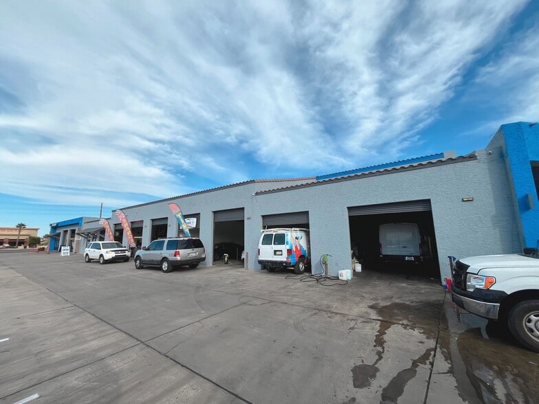 More Photos Of 2828 S Country Club Dr, Mesa Storefront Retail Office For Lease