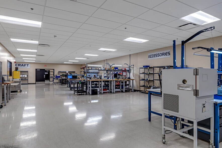 More Photos Of 2675 E Cessna Dr, Chandler Warehouse For Sale